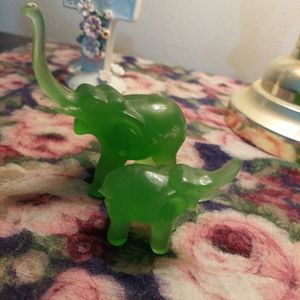 Set of Jade elephants